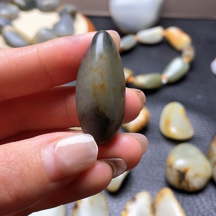 和田玉颈饰未镶嵌24