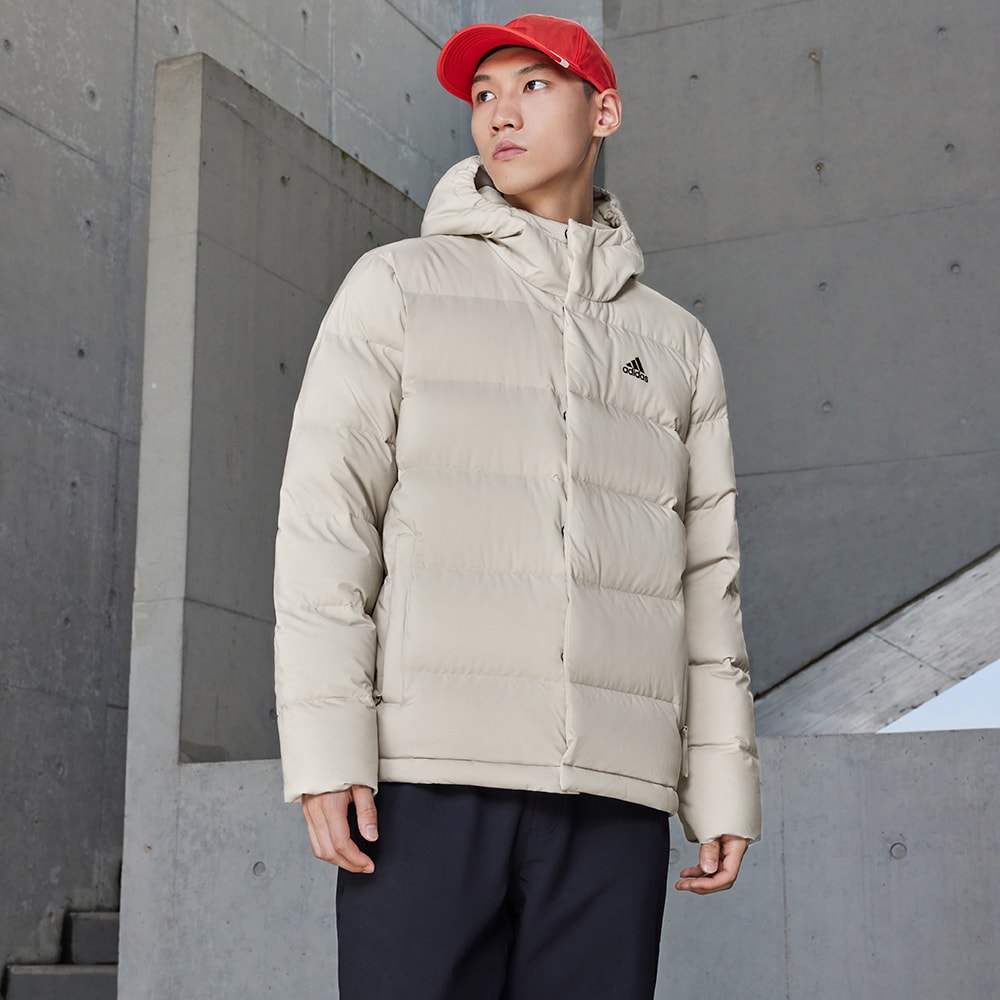 Adidas/阿迪达斯 纯色微标侧拉链防水保暖连帽羽绒服HY3934