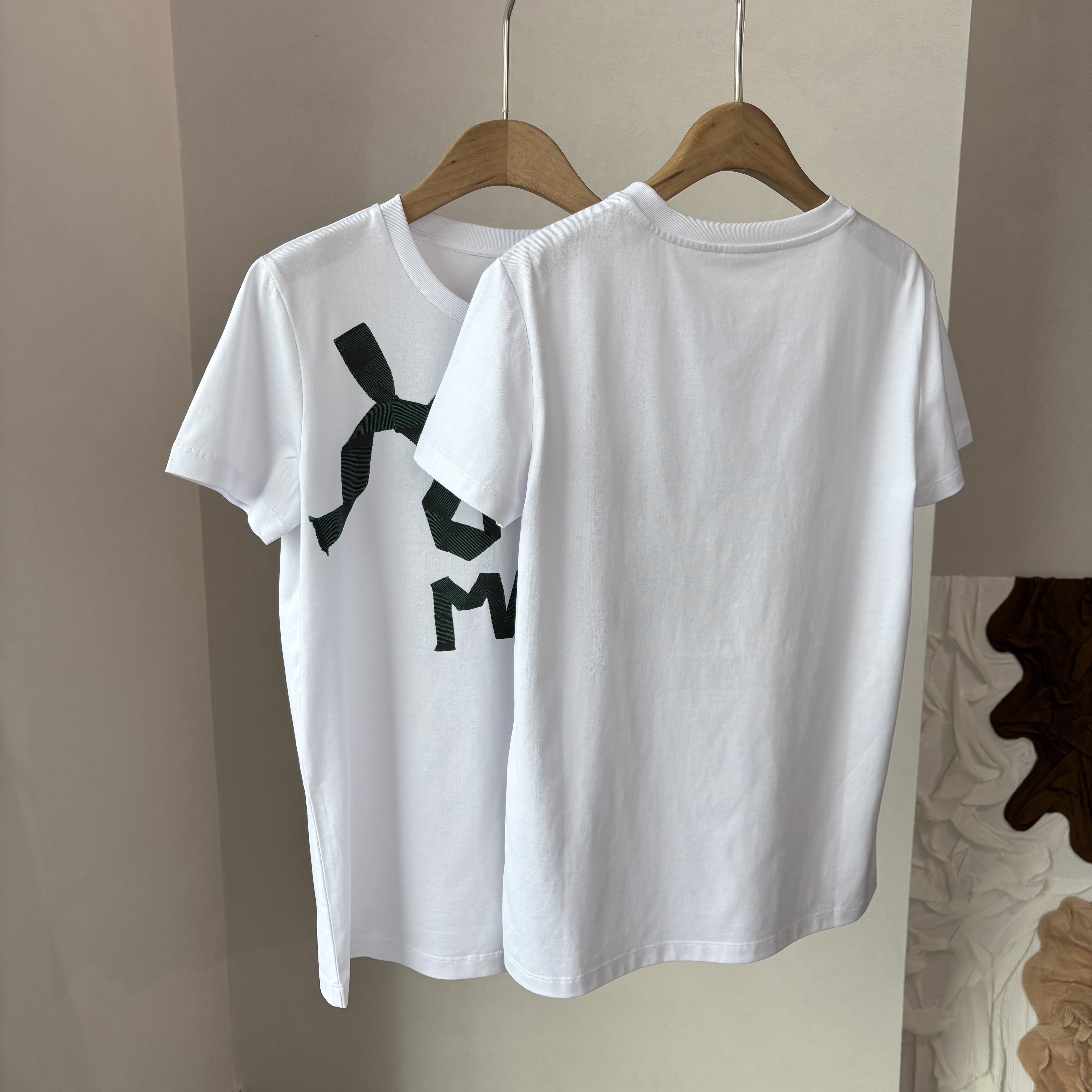 CSY4967 意大利客人订单 双色蝴蝶字母T恤