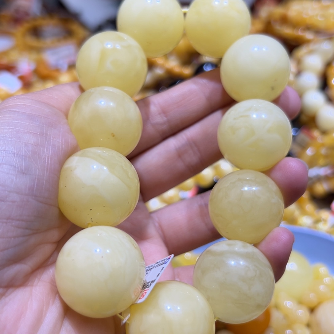 琥珀珠宝奇石未镶嵌