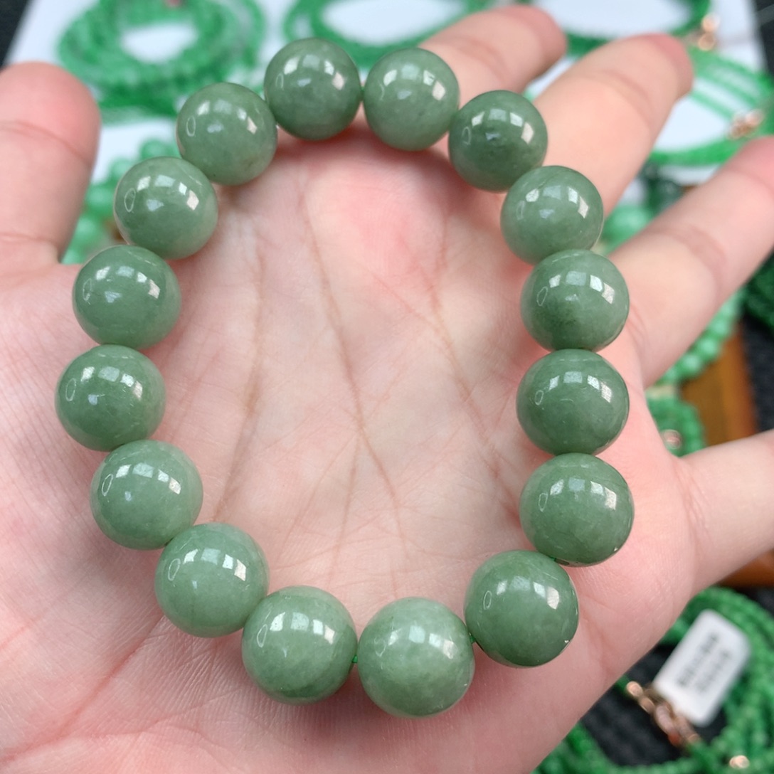 翡翠手链未镶嵌翡翠