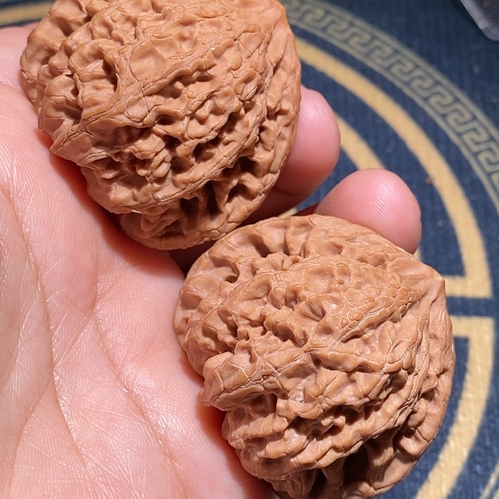 【闪购商品】文玩核桃吊坠虎头王