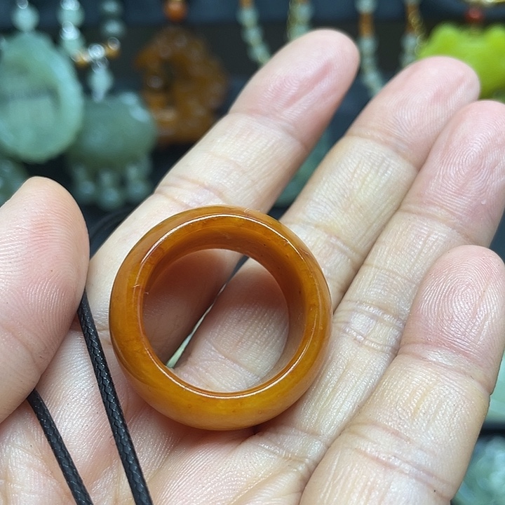 未镶嵌蛇纹石玉颈饰灵***通