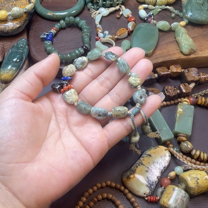 石***1岫岩河磨玉（透闪石质玉）未镶嵌珠宝半成品