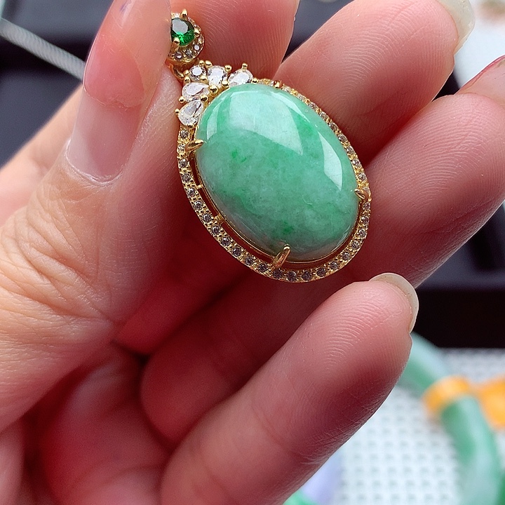 翡翠颈饰银S925镶嵌翡翠