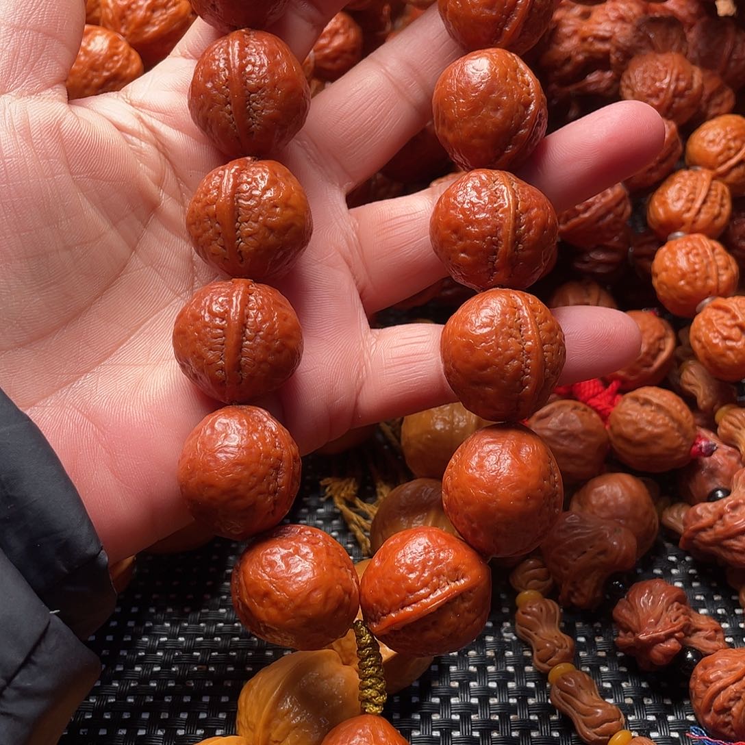 潜***阳文玩核桃手串元宝