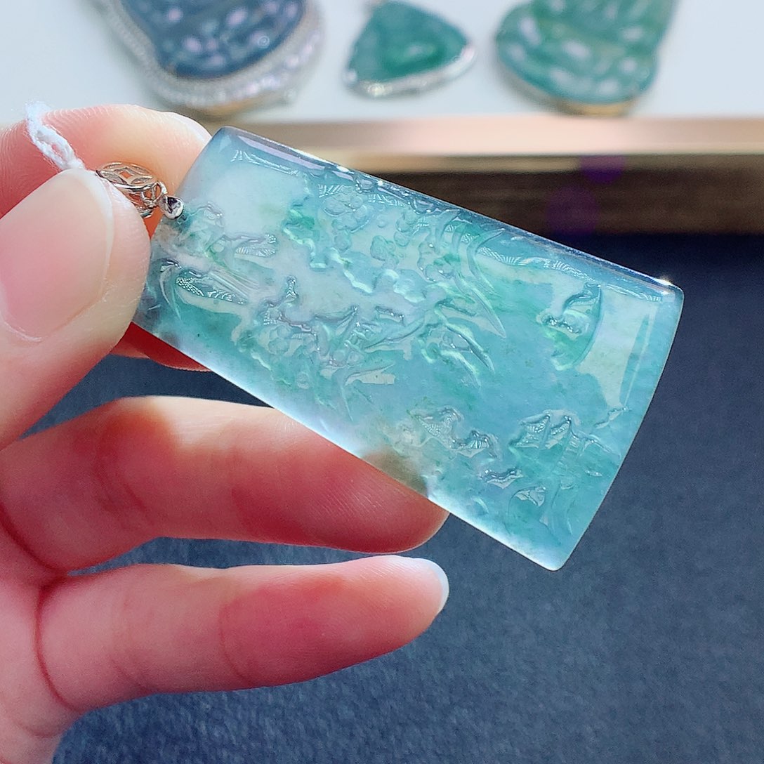 翡翠颈饰未镶嵌翡翠