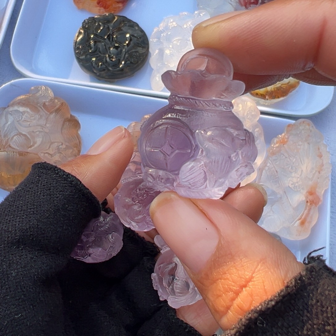 颈饰未镶嵌水晶九尾狐