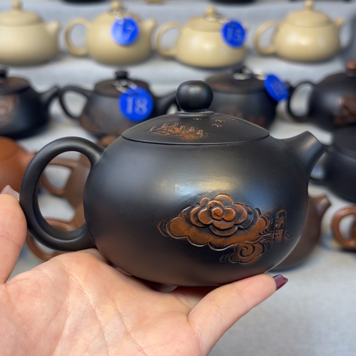 【闪购商品】红泥 微瑕 容量 200c c