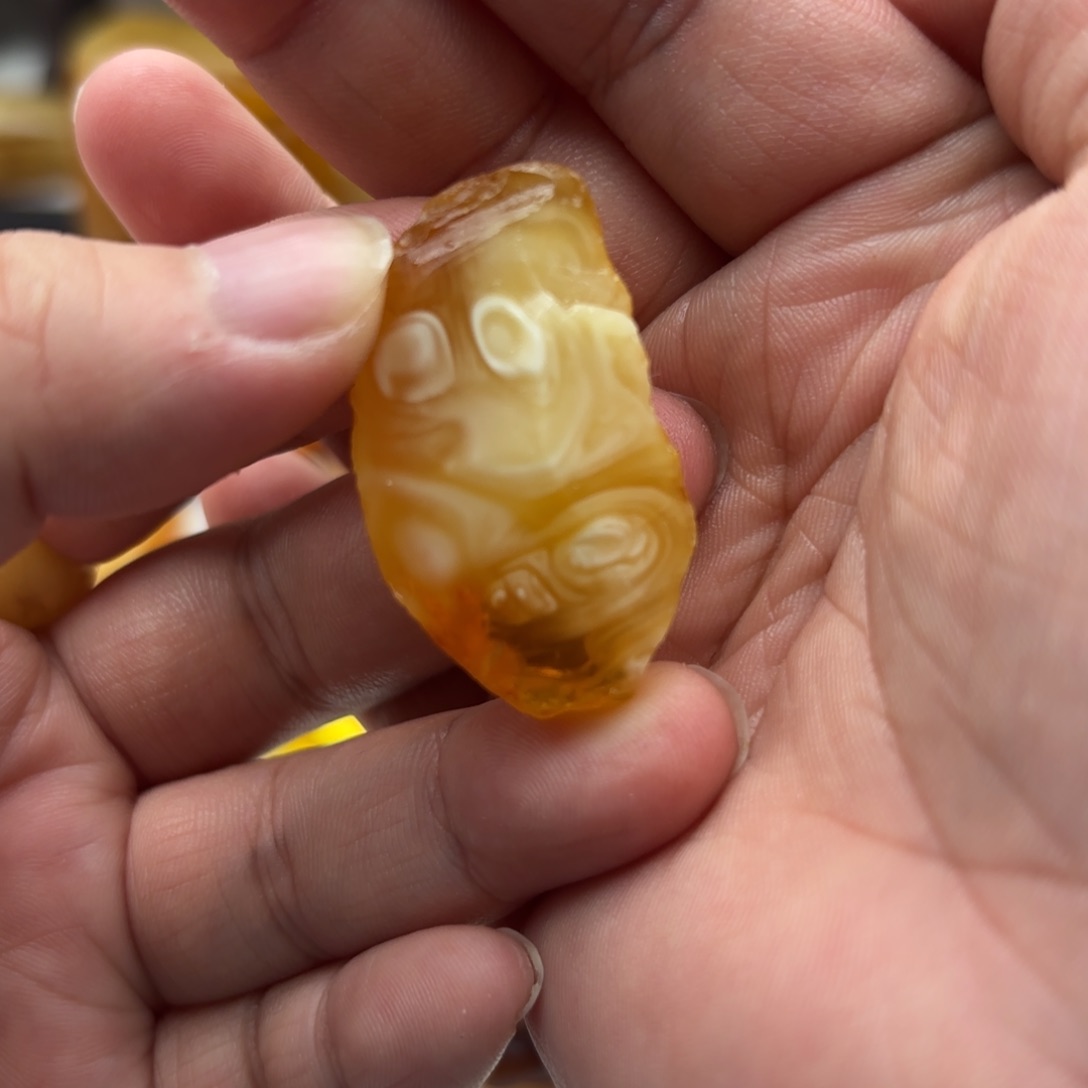 定制琥珀未镶嵌琥珀