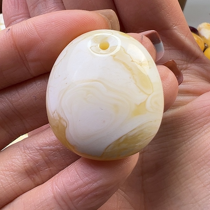 蜜蜡未镶嵌珠宝奇石