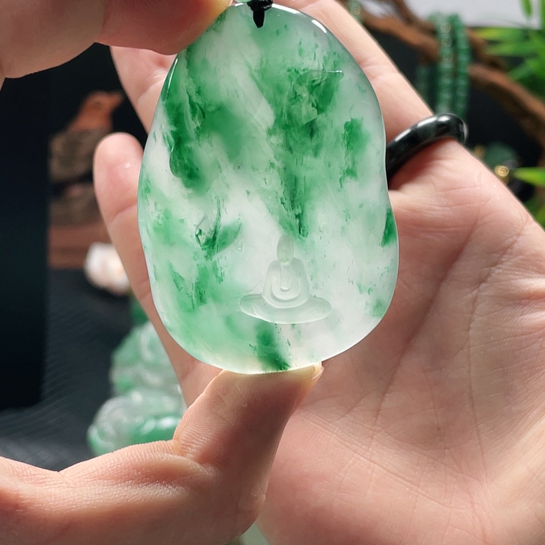 新***站石英质玉吊坠未镶嵌