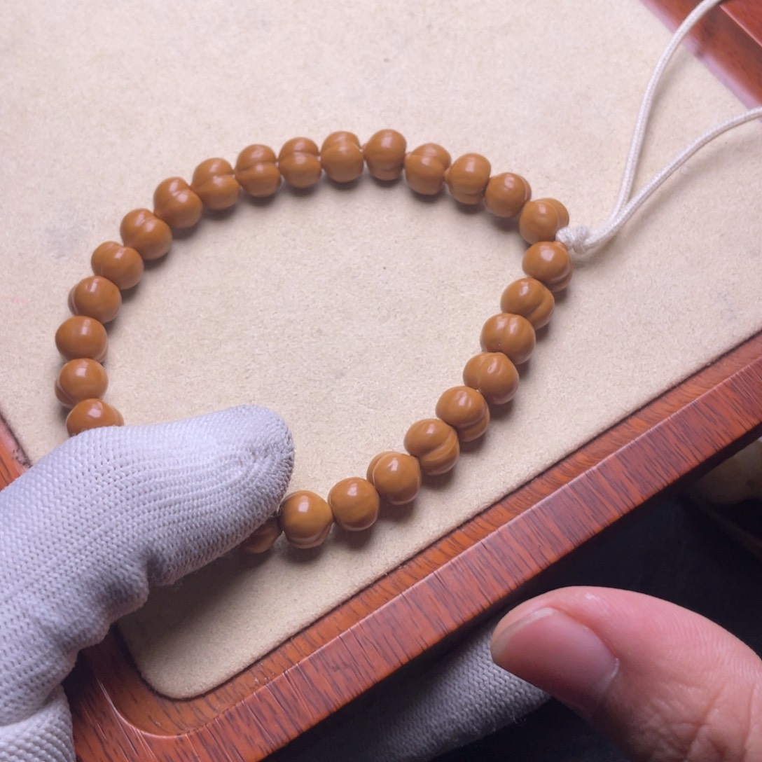 手串猴头核桃?*?亮面小仙桃手持9+