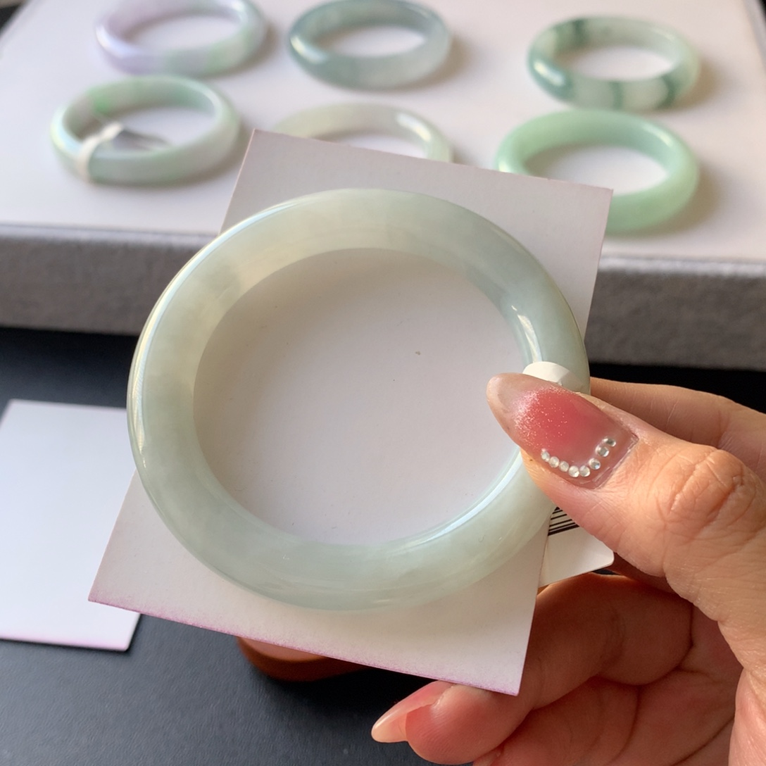 翡翠未镶嵌手镯56圆