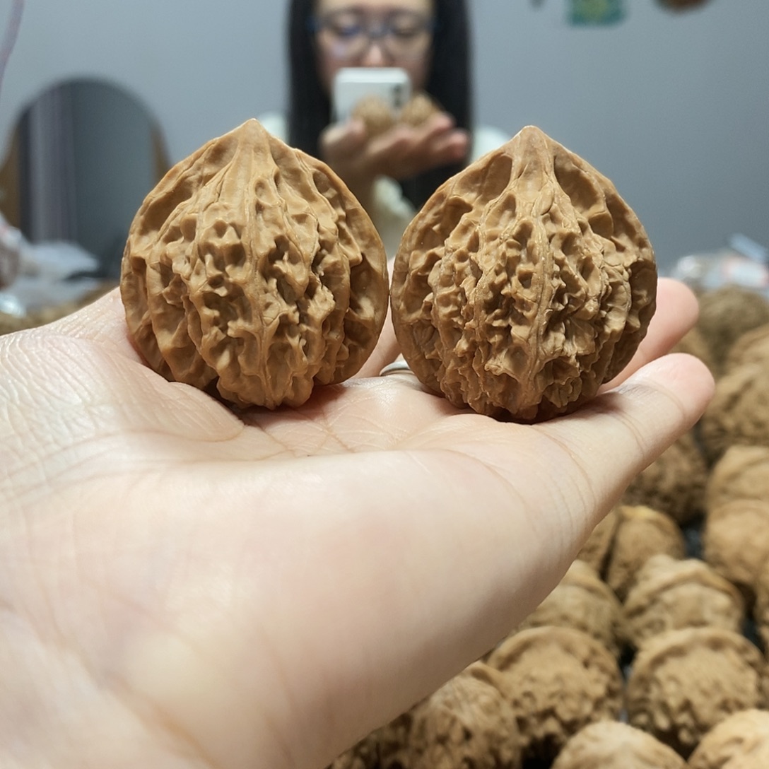 文玩核桃吊坠野生灯笼40