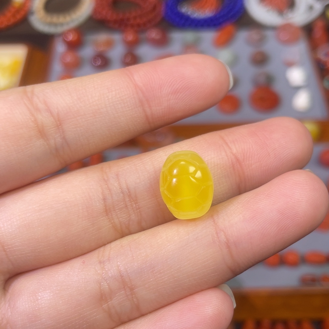 蜜蜡未镶嵌裸石龟甲富甲天下10.5