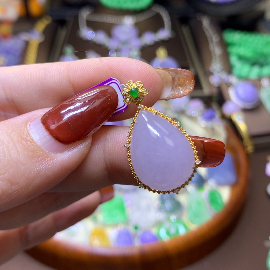 【闪购商品】翡翠颈饰18K金镶嵌大**小翡翠