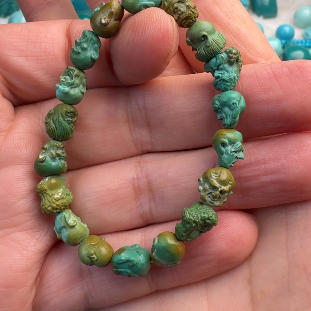 逍***子绿松石未镶嵌珠宝奇石