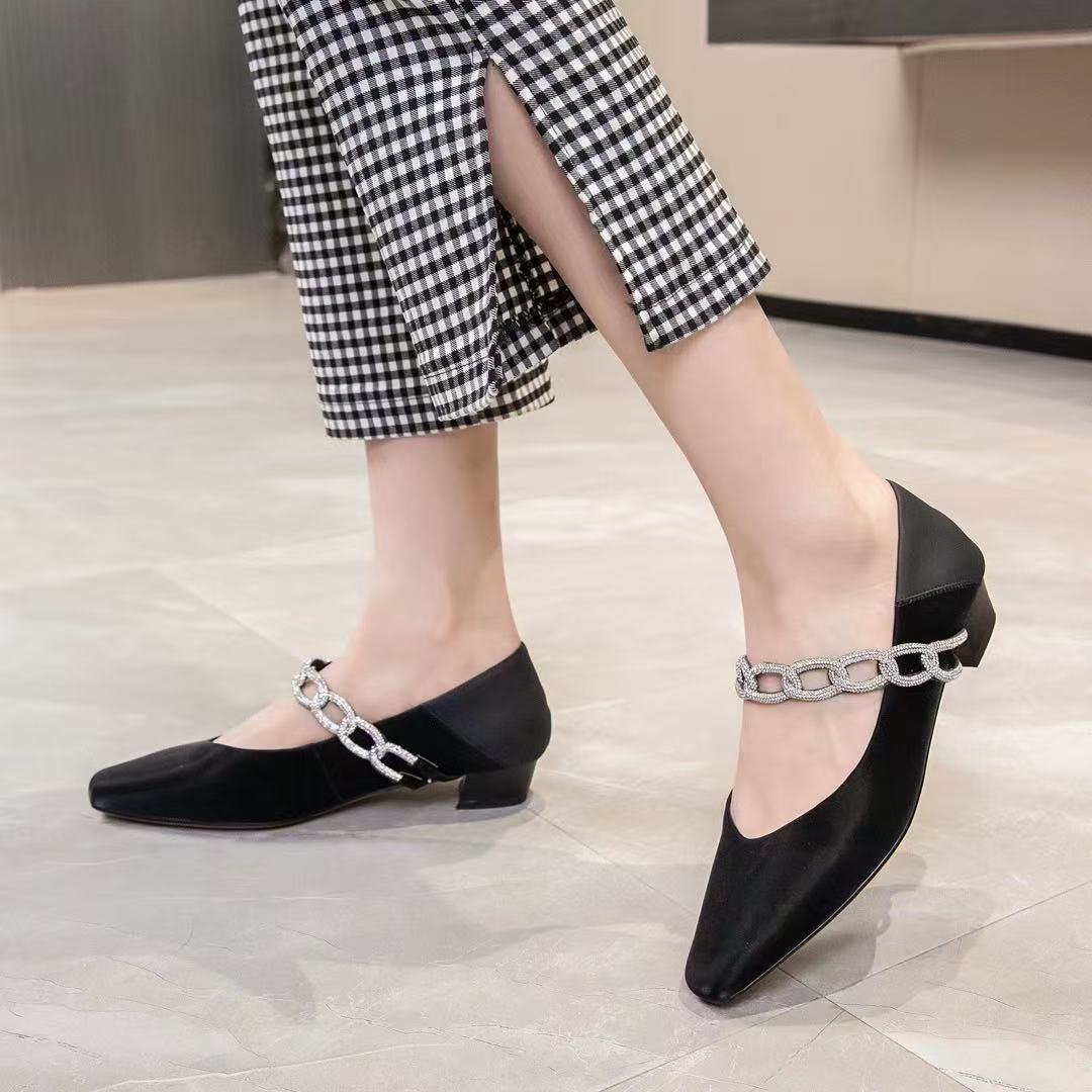 C3407 黑色 时尚尖头低跟浅扣玛丽珍女单鞋  