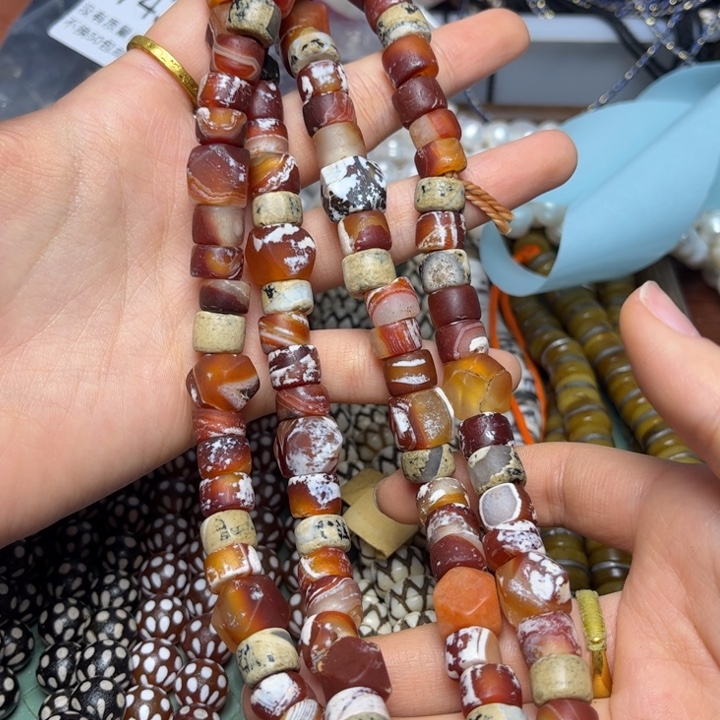 玻璃颈饰7757 玛.瑙 一条