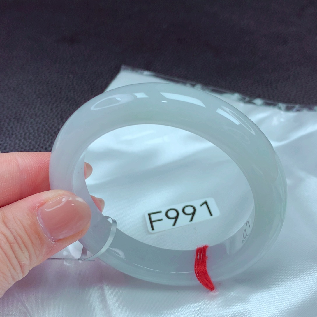 翡翠手镯未镶嵌手镯88