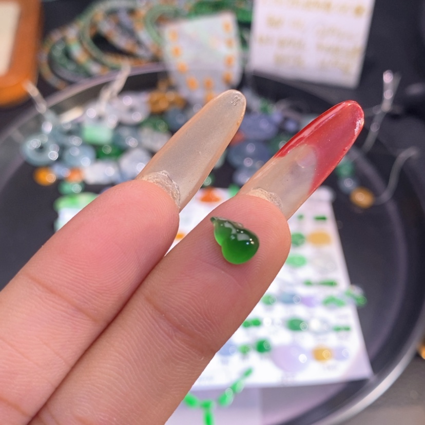 【闪购商品】翡翠挂件未镶嵌葫芦