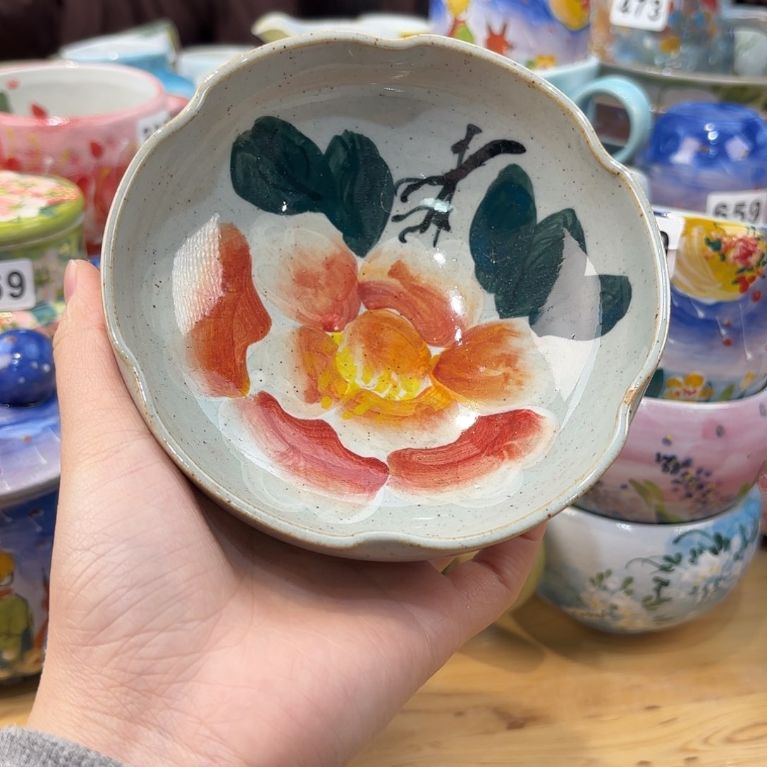 瓷片兔兔好可爱呀打