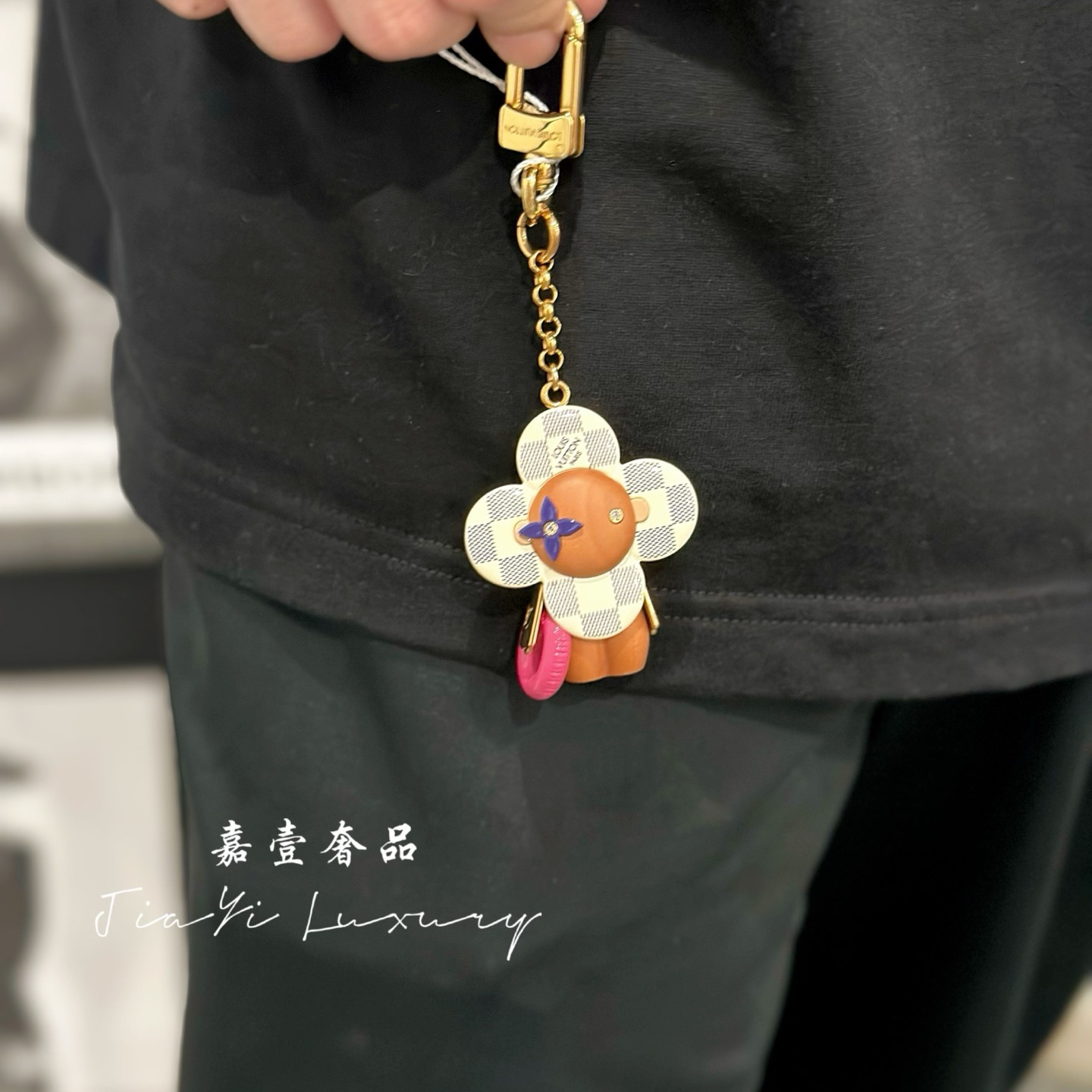 99新 LouisVuitton/路易威登 7954LV吉祥物花卉钥匙扣