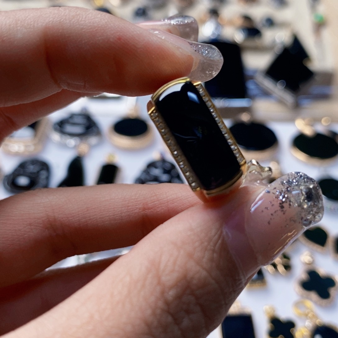 定制翡翠18K金镶嵌砣*墨翠