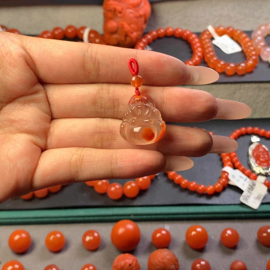 南红玛瑙未镶嵌吊坠(赠链)