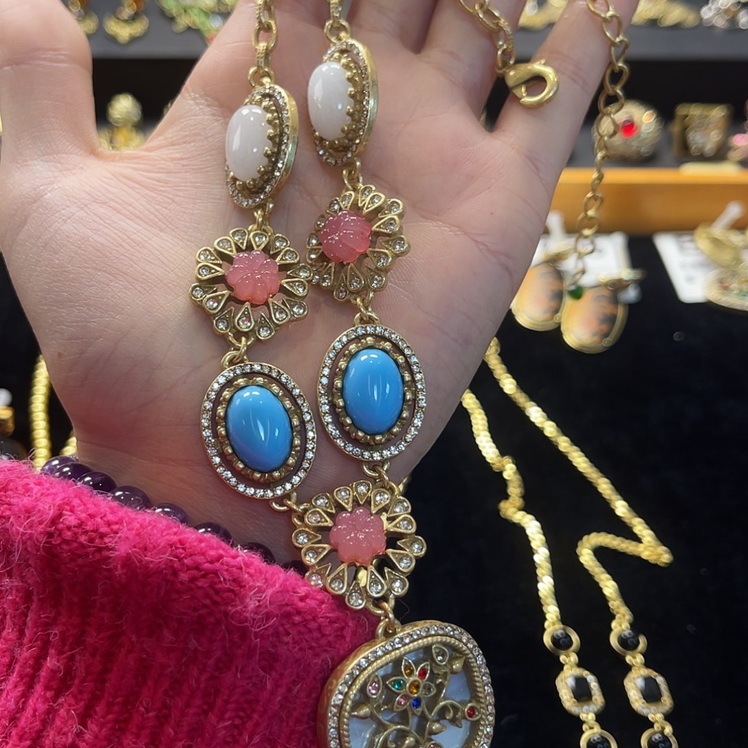 琉璃纯铜合金中古时代建筑风格