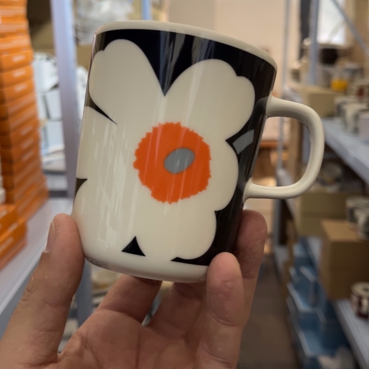 marimekko黑底白花橙芯250ml马克