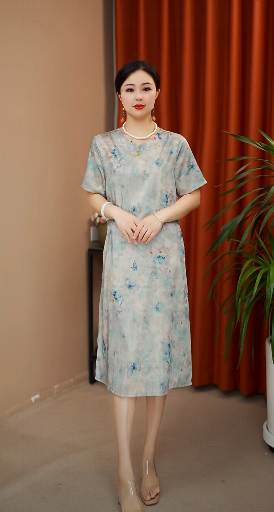 蓝蝴蝶YJ3066妈妈装气质中长款连衣裙