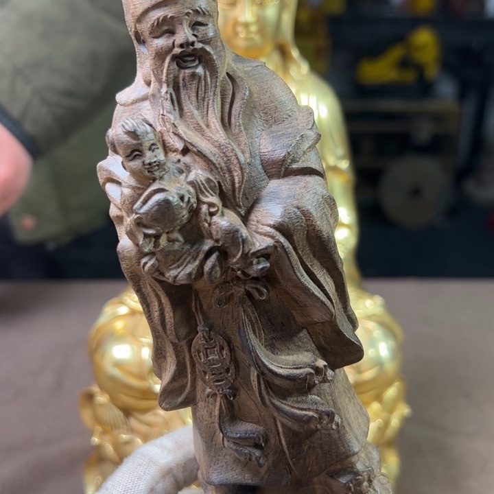 精品摆件工艺品等