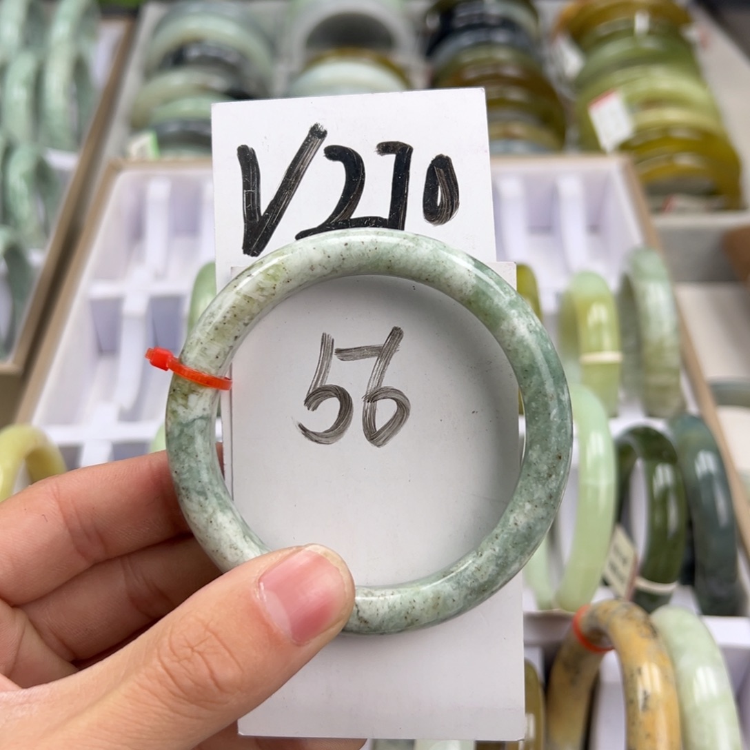 岫玉手镯未镶嵌天然岫玉