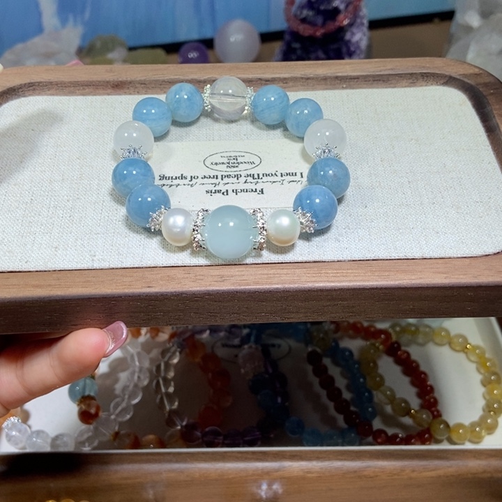 水晶手串未镶嵌蓝天白云