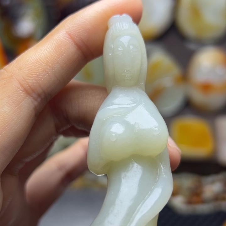 和田玉未镶嵌颈饰