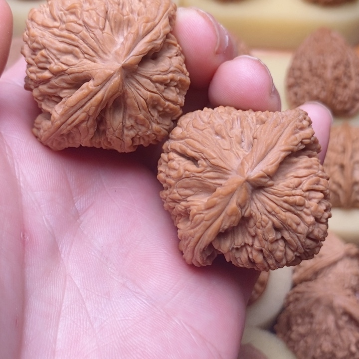 文玩核桃把件46全品粗筋南疆石