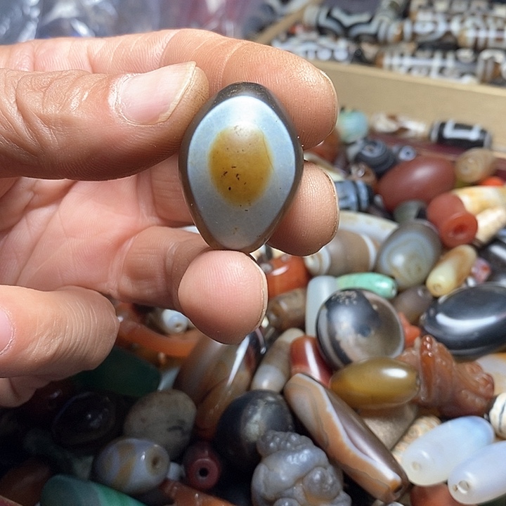 玛瑙/玉髓颈饰未镶嵌9