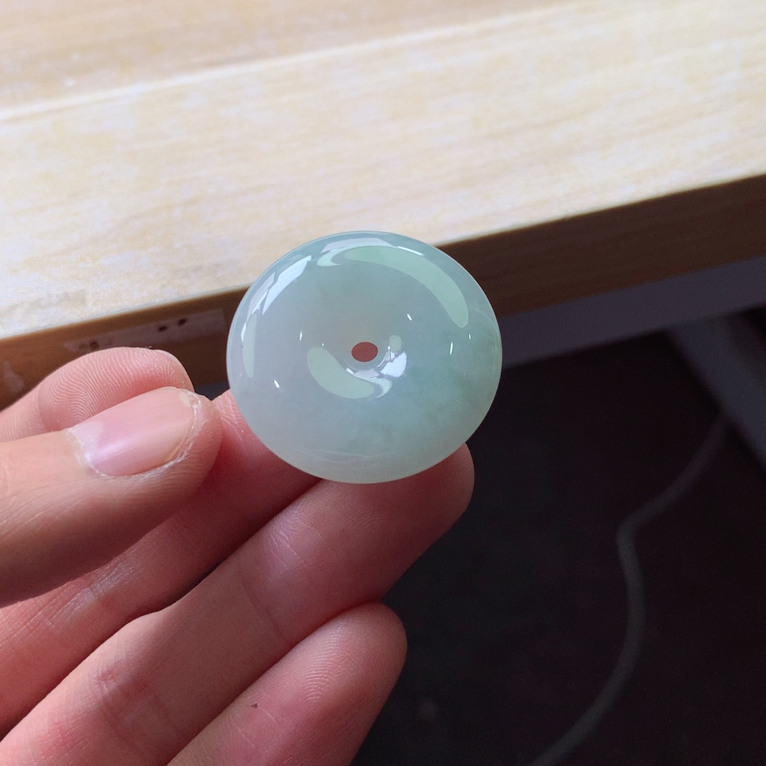 翡翠颈饰未镶嵌吊坠