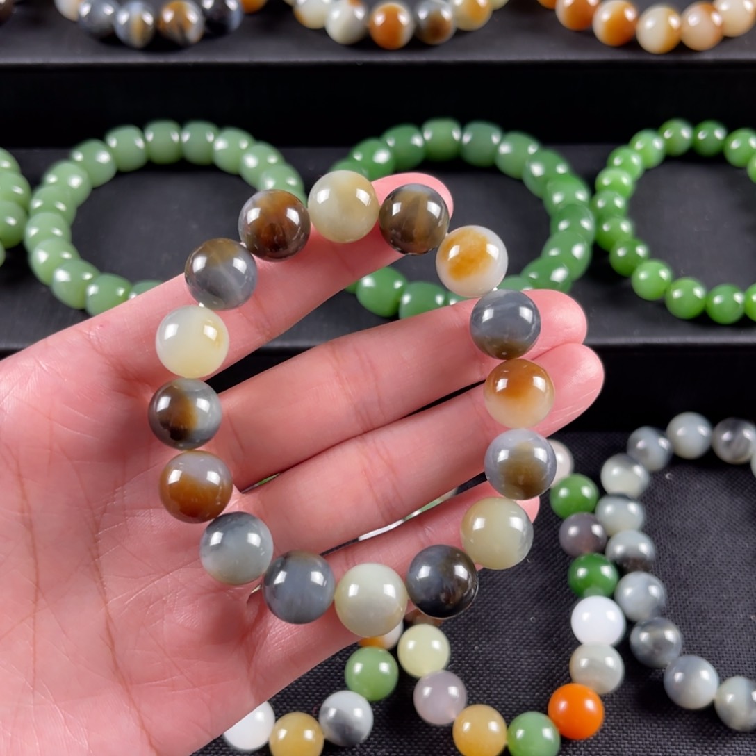 和田玉手串未镶嵌卡12颗颗三色