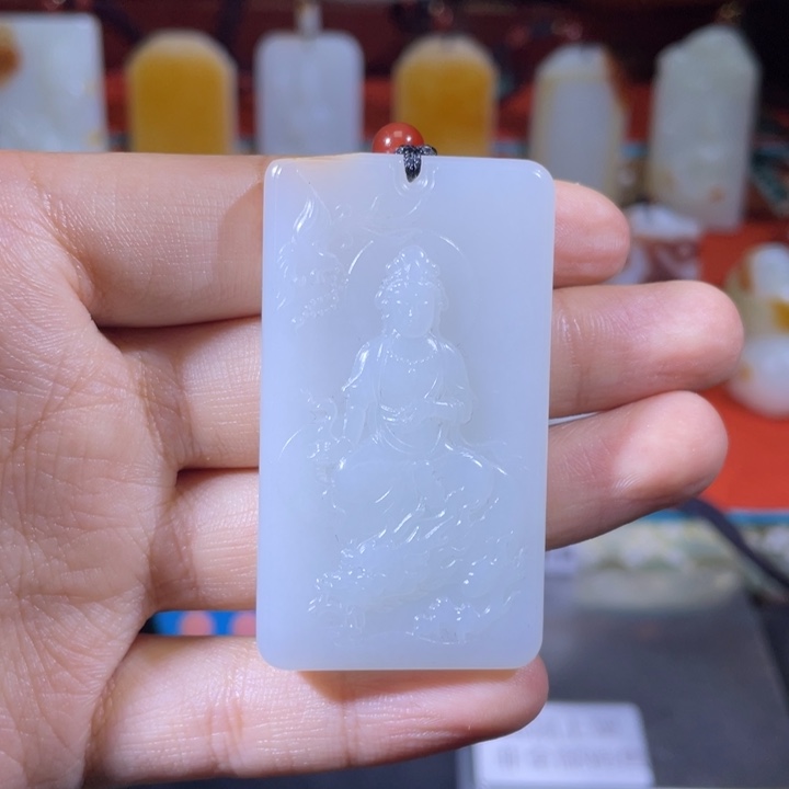 和田玉未镶嵌挂件封****。