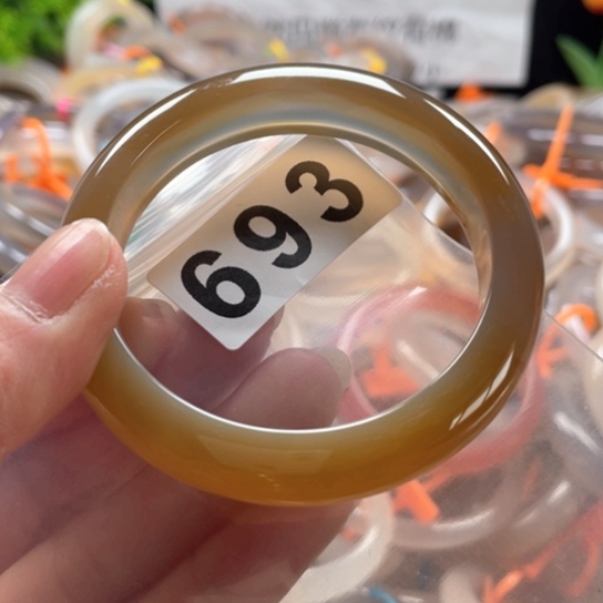 玛瑙/玉髓手镯未镶嵌