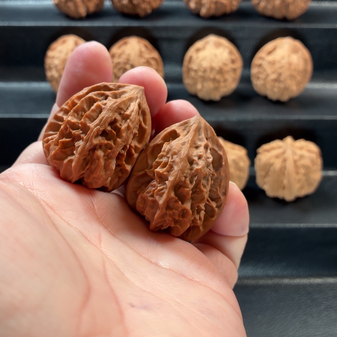 X***e把件桃核野生原树龙骨鸡心34