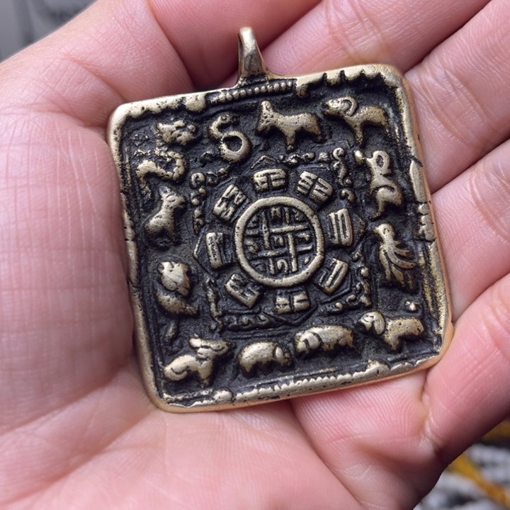 ?****?藏地朵朵九宫八卦牌