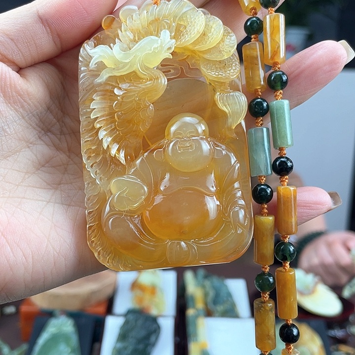 蛇纹石玉颈饰未镶嵌米