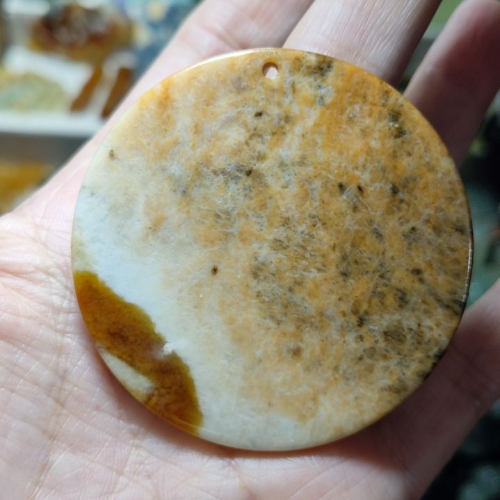 岫玉未镶嵌挂坠款式