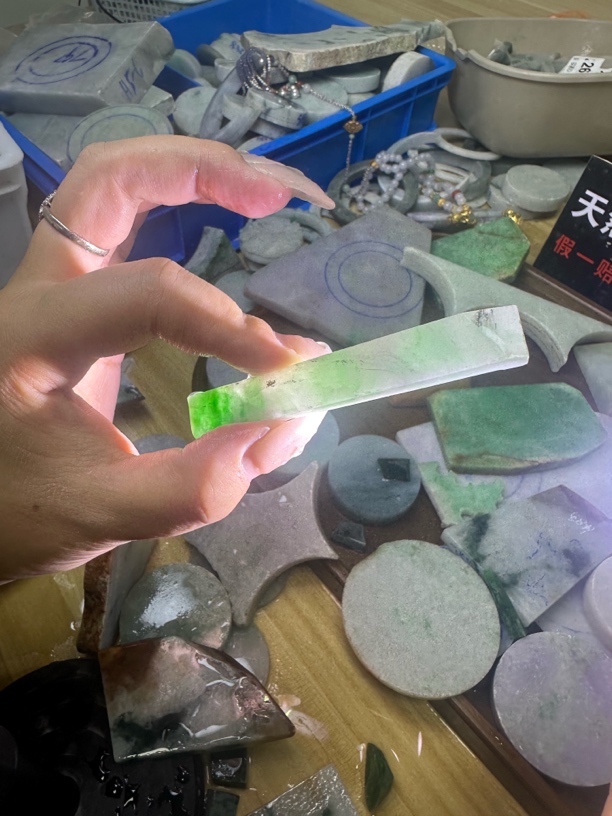 天然缅甸翡翠A货