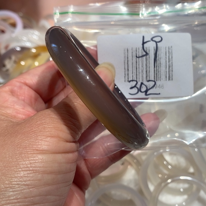 玛瑙/玉髓手镯未镶嵌夹****子59