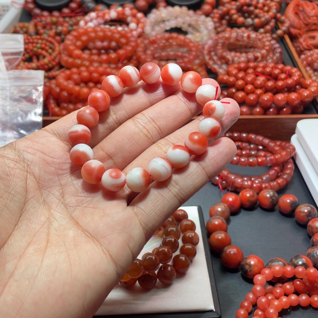 南红玛瑙手链未镶嵌